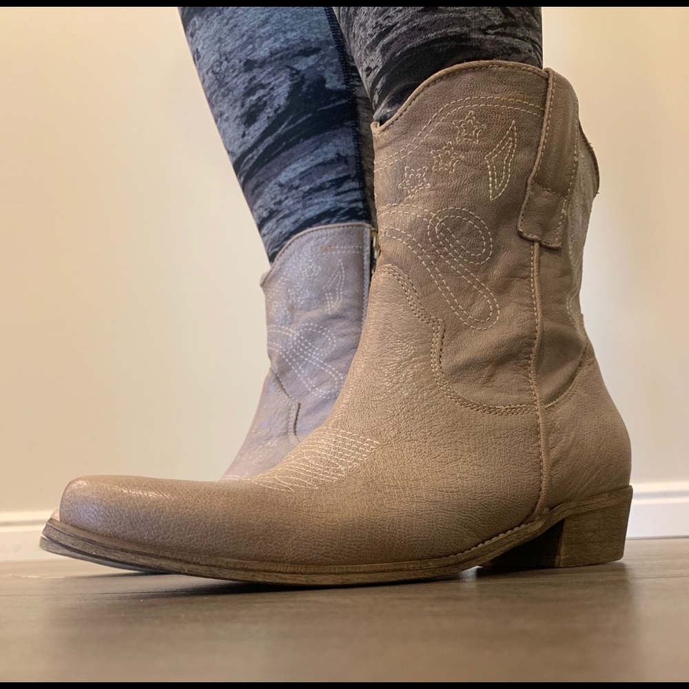 Boutique 9 Jolisa Sundance Cowboy Boots, Like New